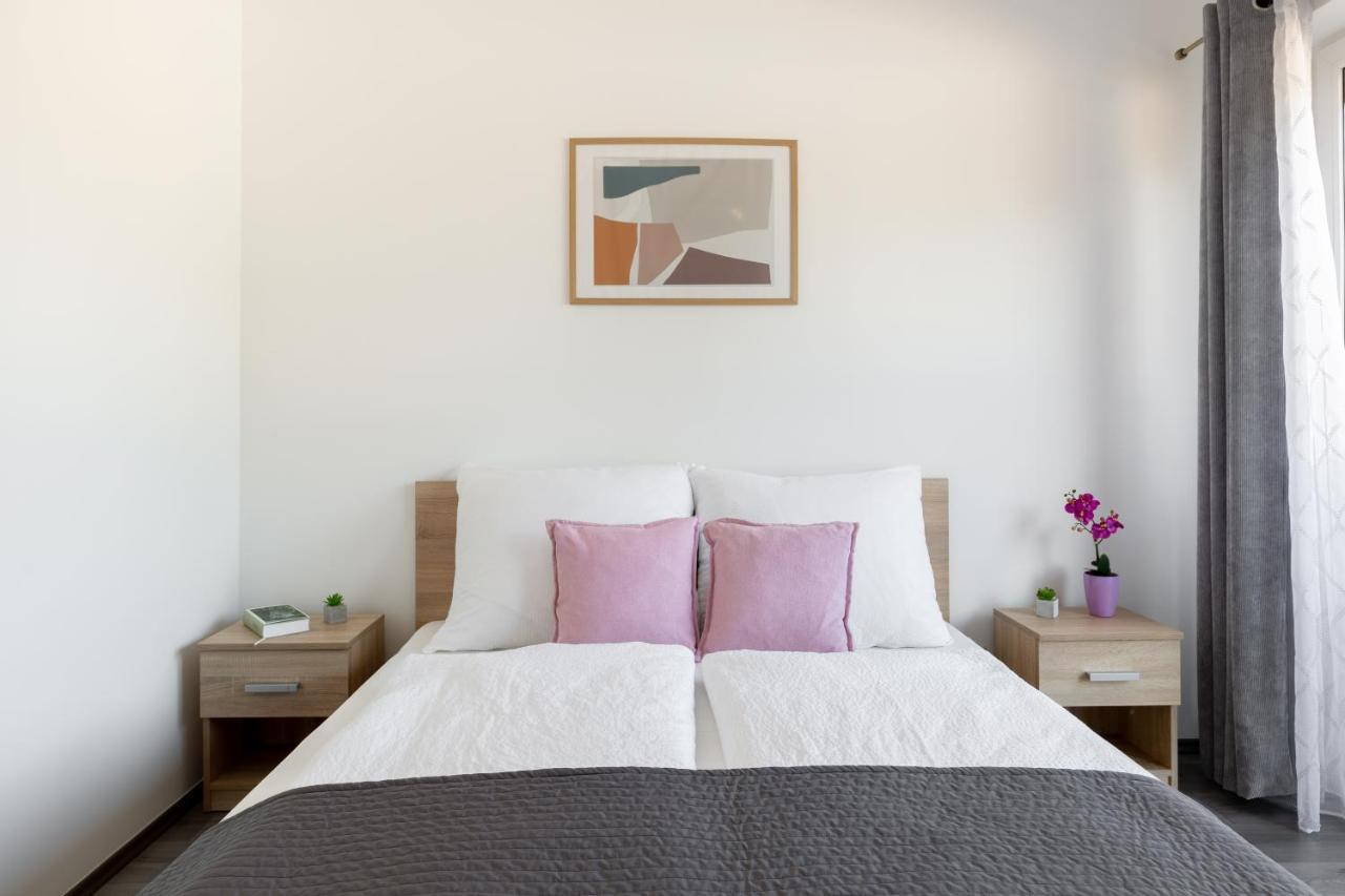 Aparthotel Pauzo Balaton Balatonföldvár Esterno foto