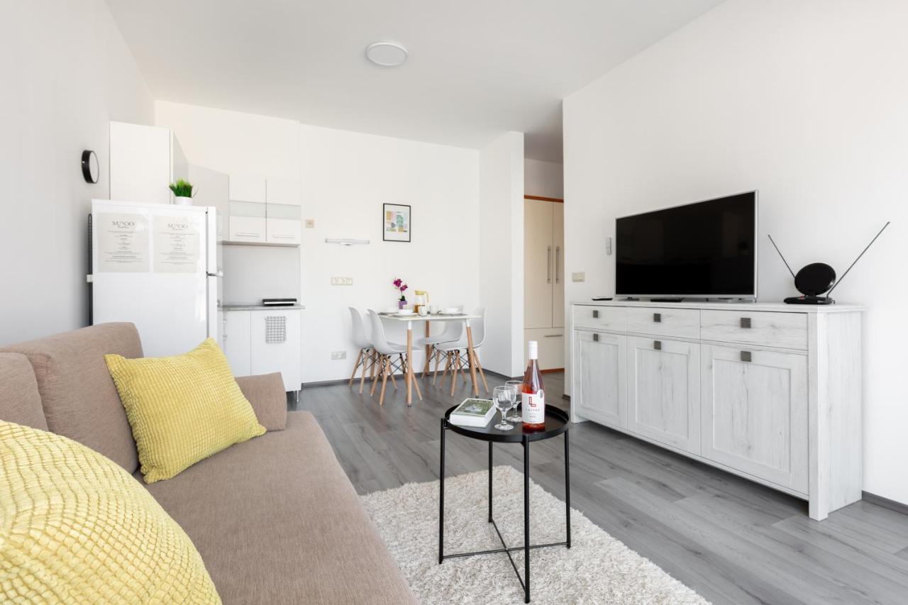 Aparthotel Pauzo Balaton Balatonföldvár Esterno foto