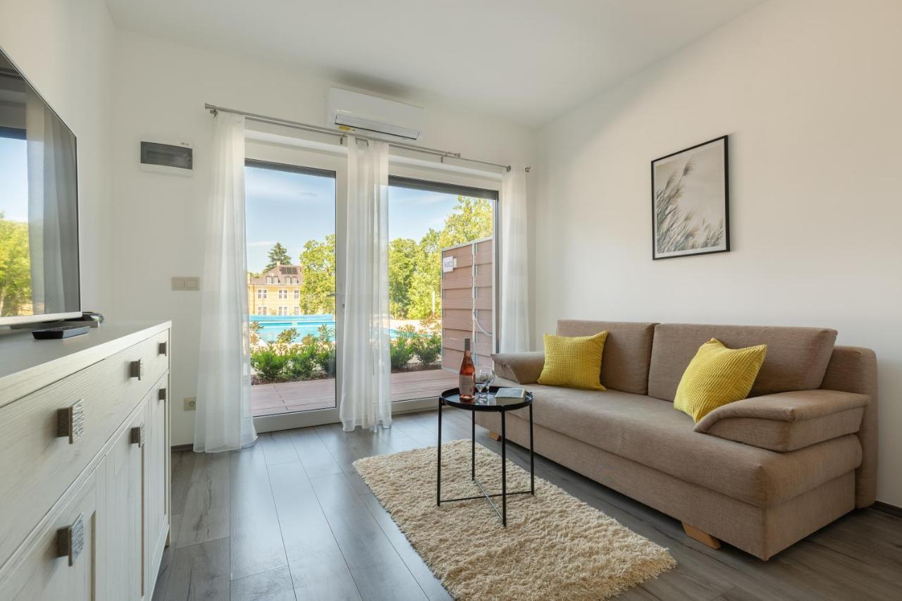 Aparthotel Pauzo Balaton Balatonföldvár Esterno foto