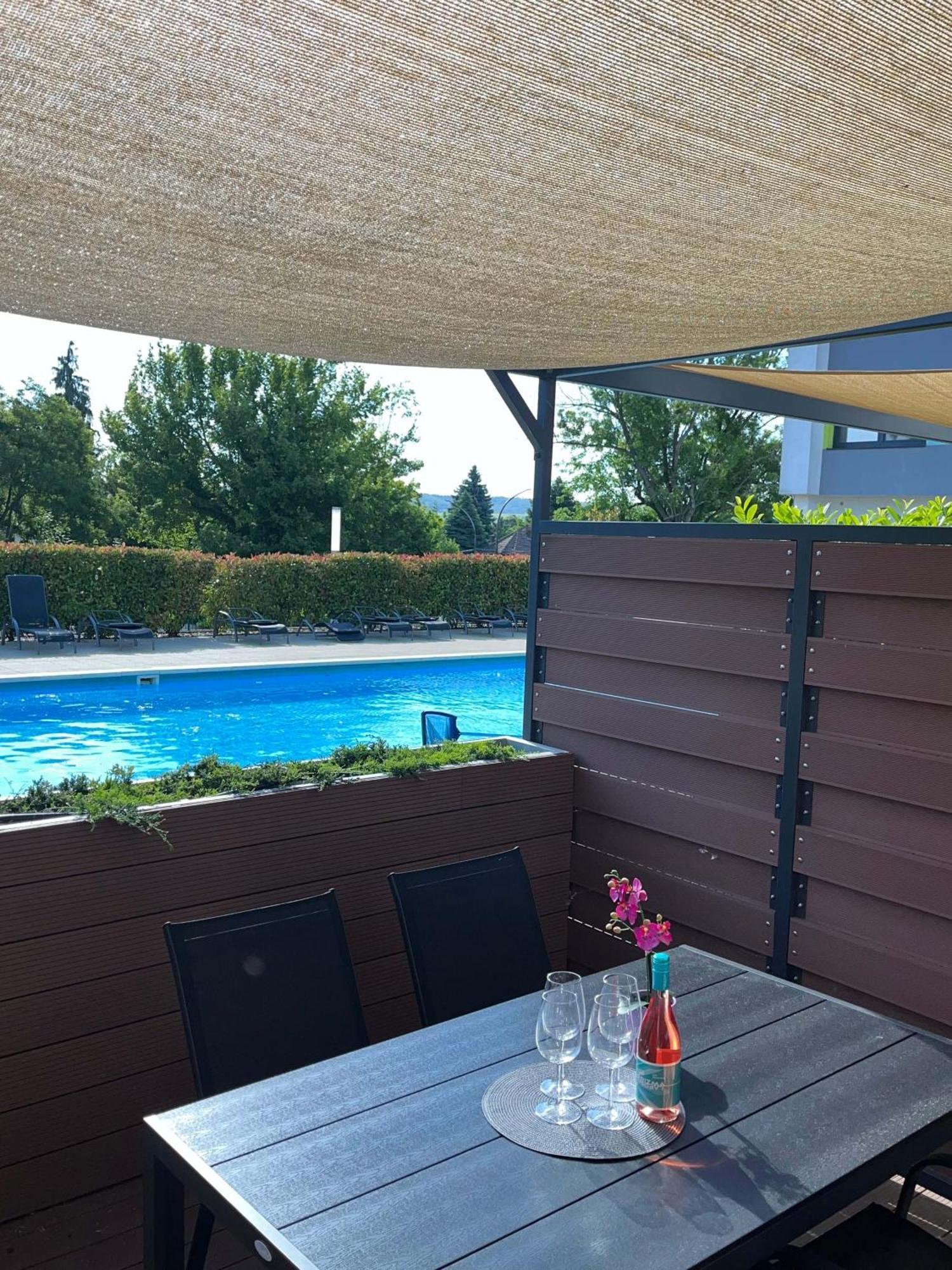 Aparthotel Pauzo Balaton Balatonföldvár Esterno foto